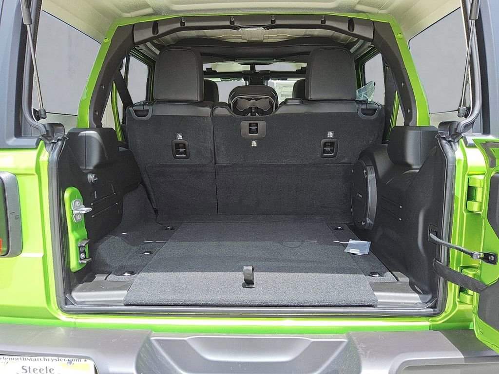 New 2025 Jeep Wrangler Unlimited Rubicon w/ XTREMEE 35" Tire Package image 31