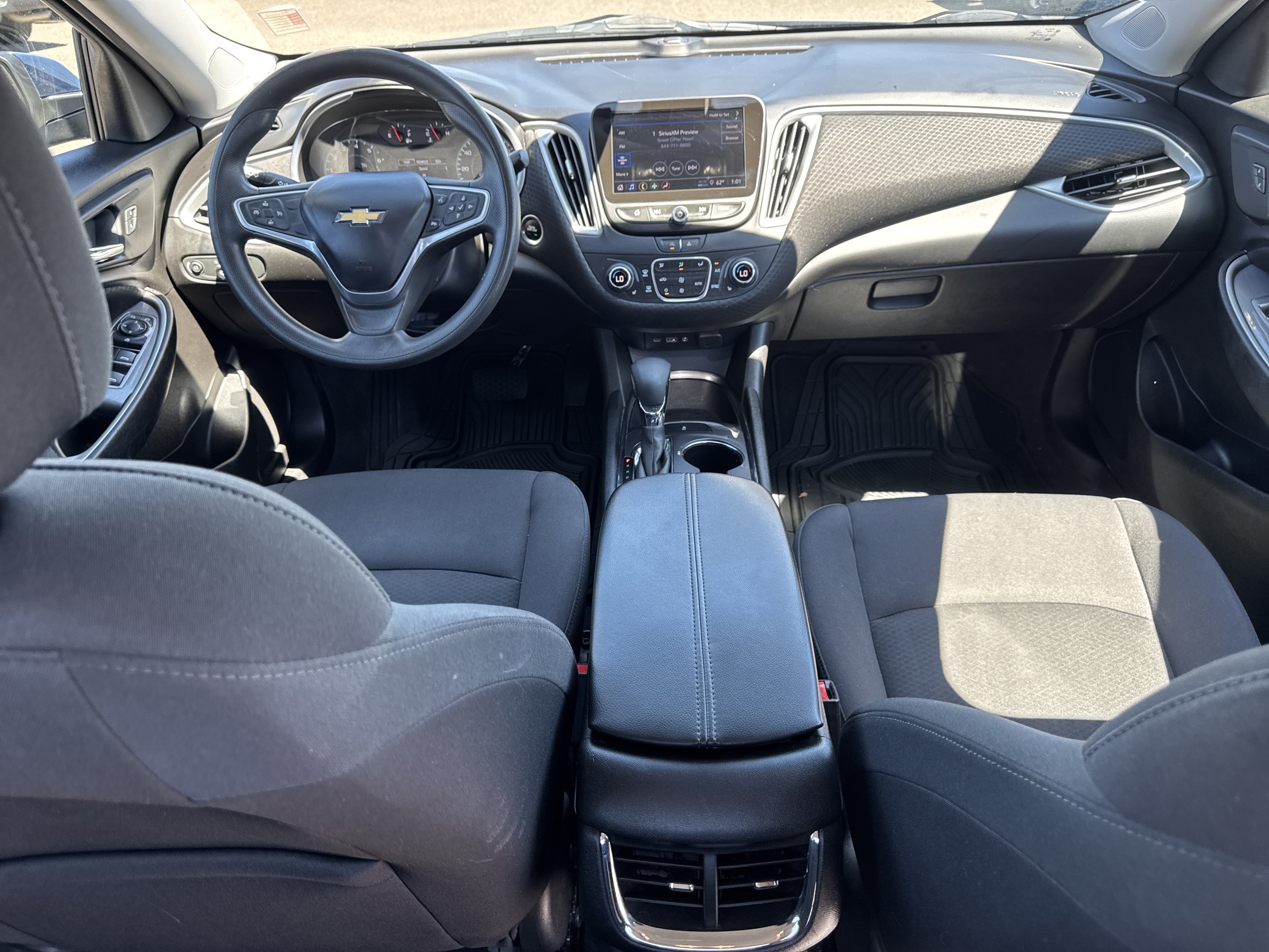 Used 2022 Chevrolet Malibu LT FWD image 24