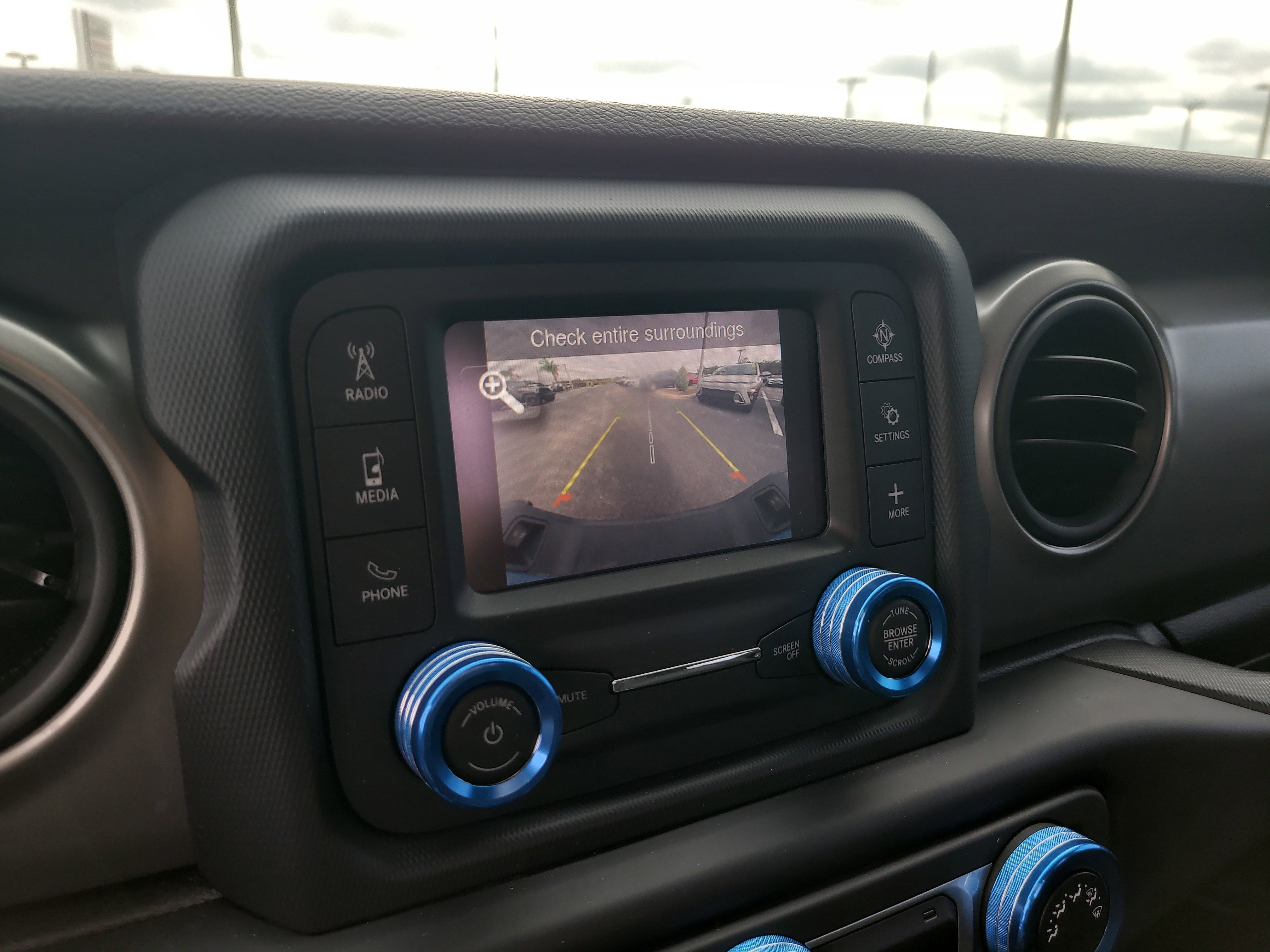 Used 2021 Jeep Gladiator Sport w/ Trailer Tow Package image 22