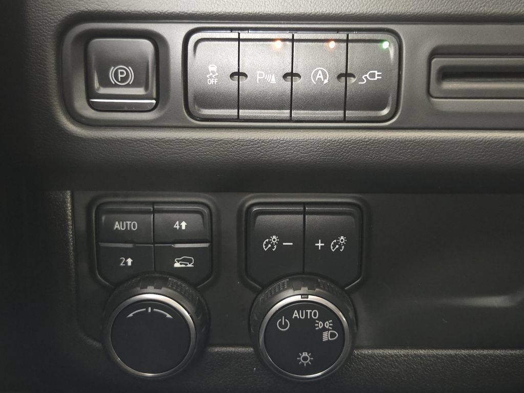 Used 2021 Chevrolet Tahoe LT AWD/4WD image 22