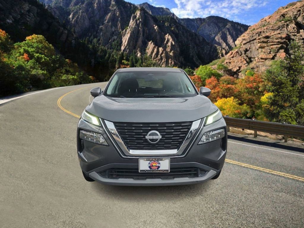 Used 2023 Nissan Rogue SV image 6