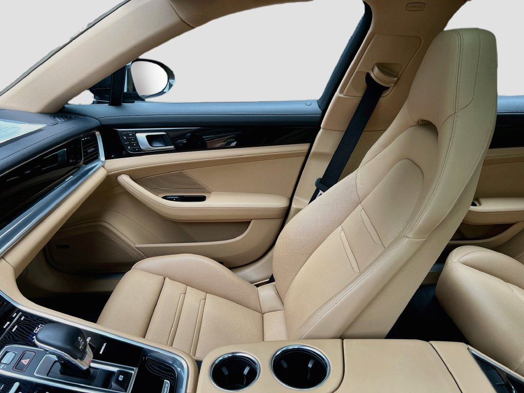 Certified 2018 Porsche Panamera 4 AWD/4WD image 26