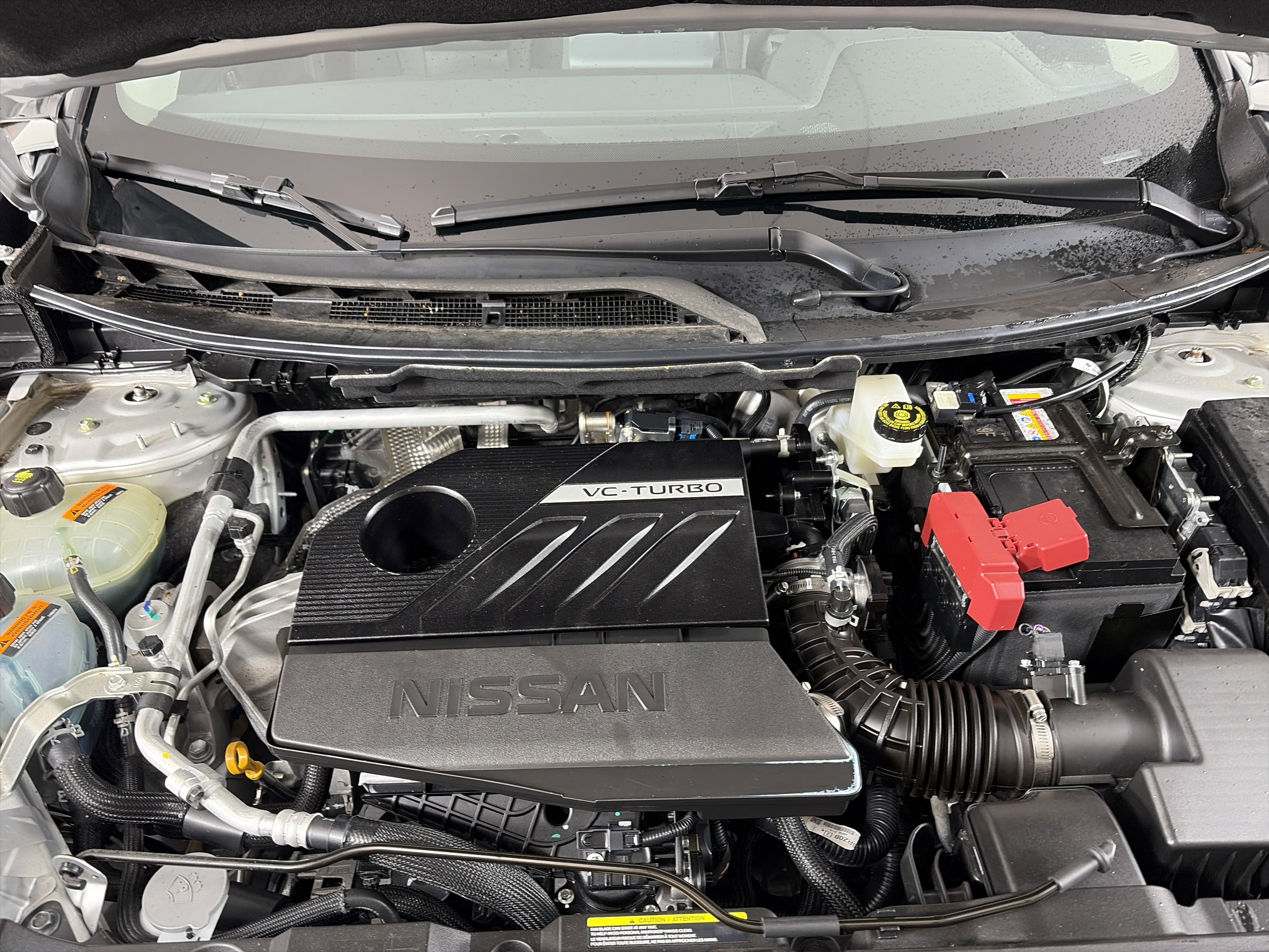 Used 2025 Nissan Rogue SV image 11