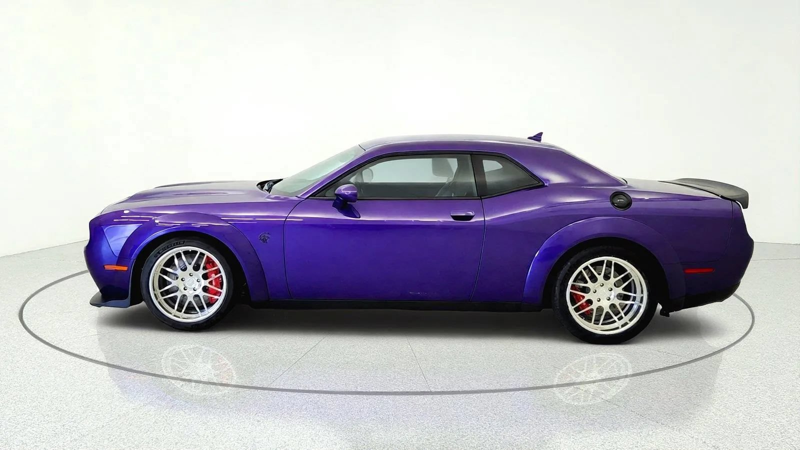 Used 2019 Dodge Challenger SRT Hellcat Redeye RWD image 5
