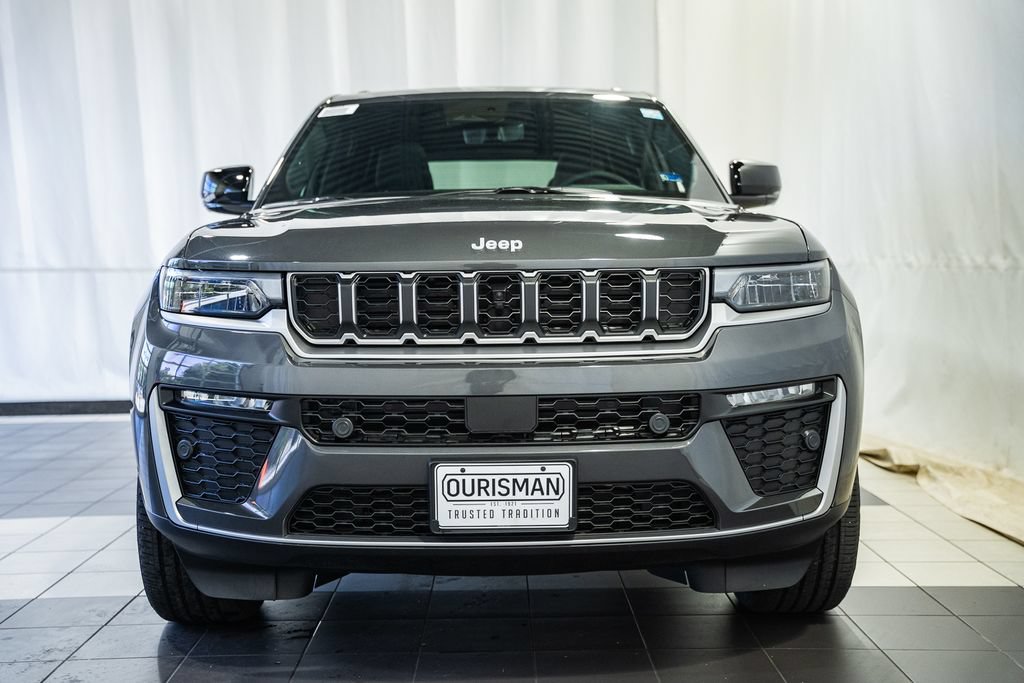 New 2026 Jeep Grand Cherokee Limited w/ Luxury Tech Group II AWD/4WD image 2