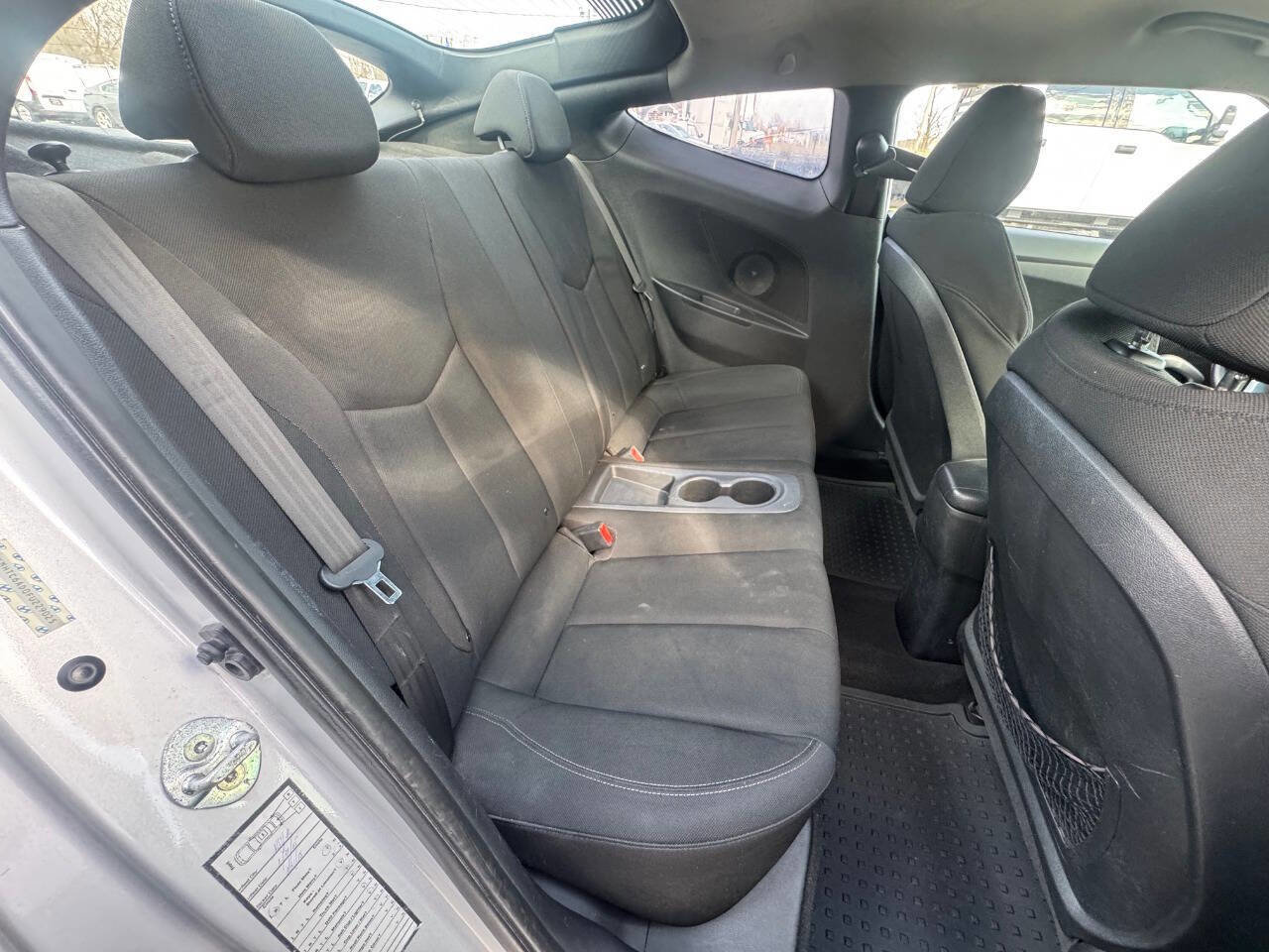 Used 2015 Hyundai Veloster image 17