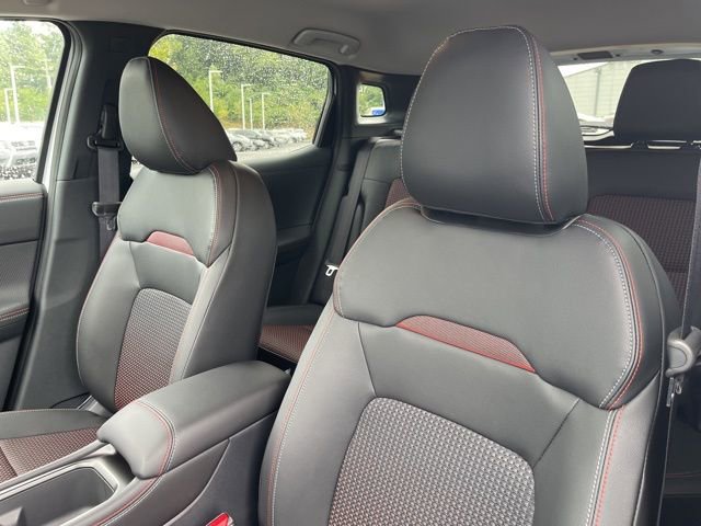 New 2025 Nissan Kicks SR image 17