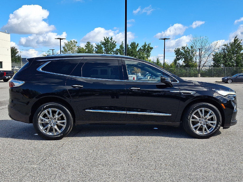 Used 2023 Buick Enclave Essence w/ Experience Buick Package AWD/4WD image 10
