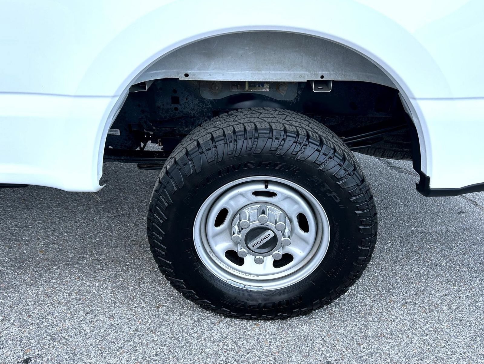 Used 2024 Ford F250 XL w/ Snow Plow Prep Package AWD/4WD image 22