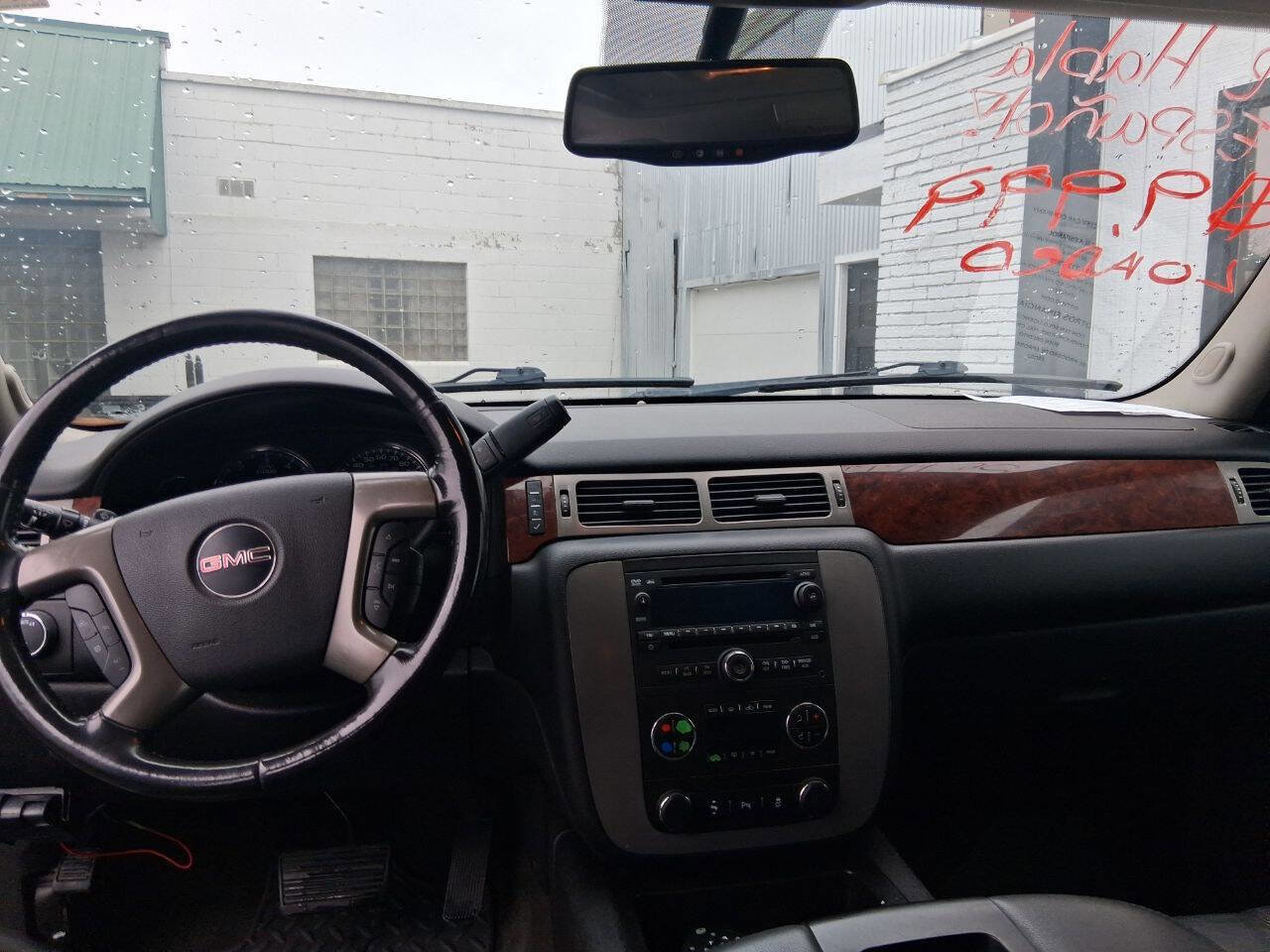 Used 2013 GMC Yukon XL SLT w/ SLT-2 Equipment Package image 12