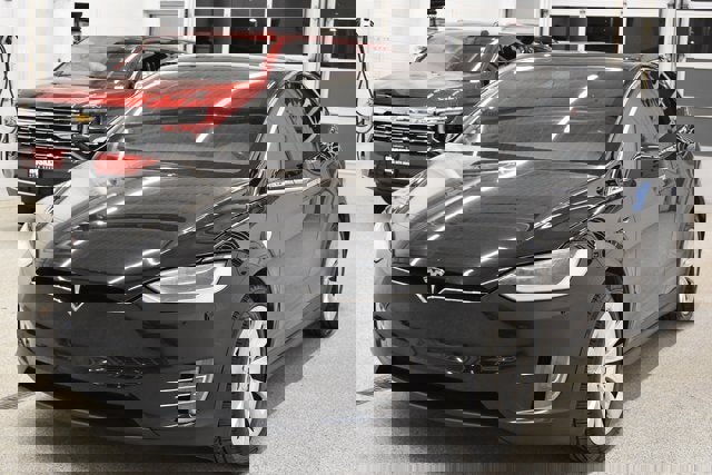 Used 2017 Tesla Model X image 9