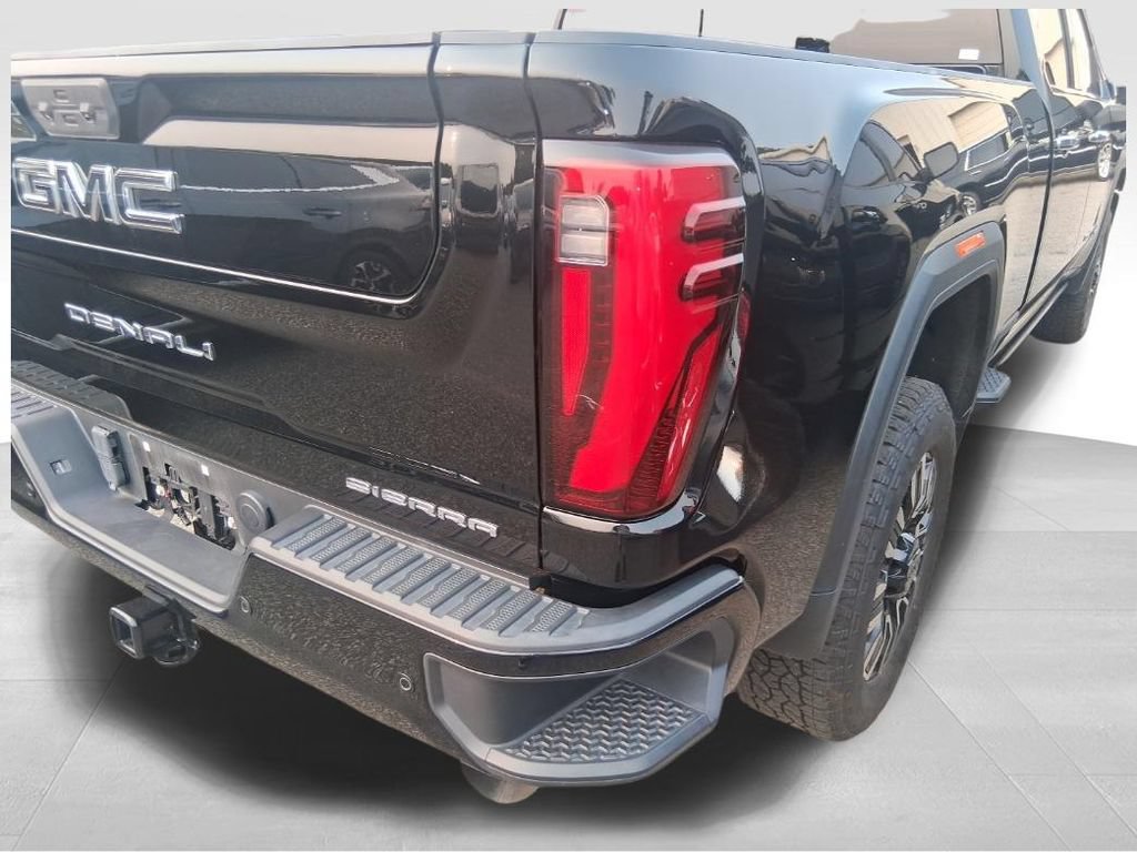 Used 2024 GMC Sierra 2500 Denali Ultimate w/ Max Trailering Package AWD/4WD image 16