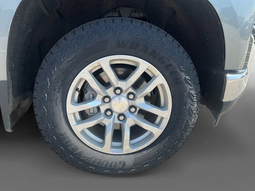 Used 2020 Chevrolet Silverado 1500 LT w/ All-Star Edition AWD/4WD image 11