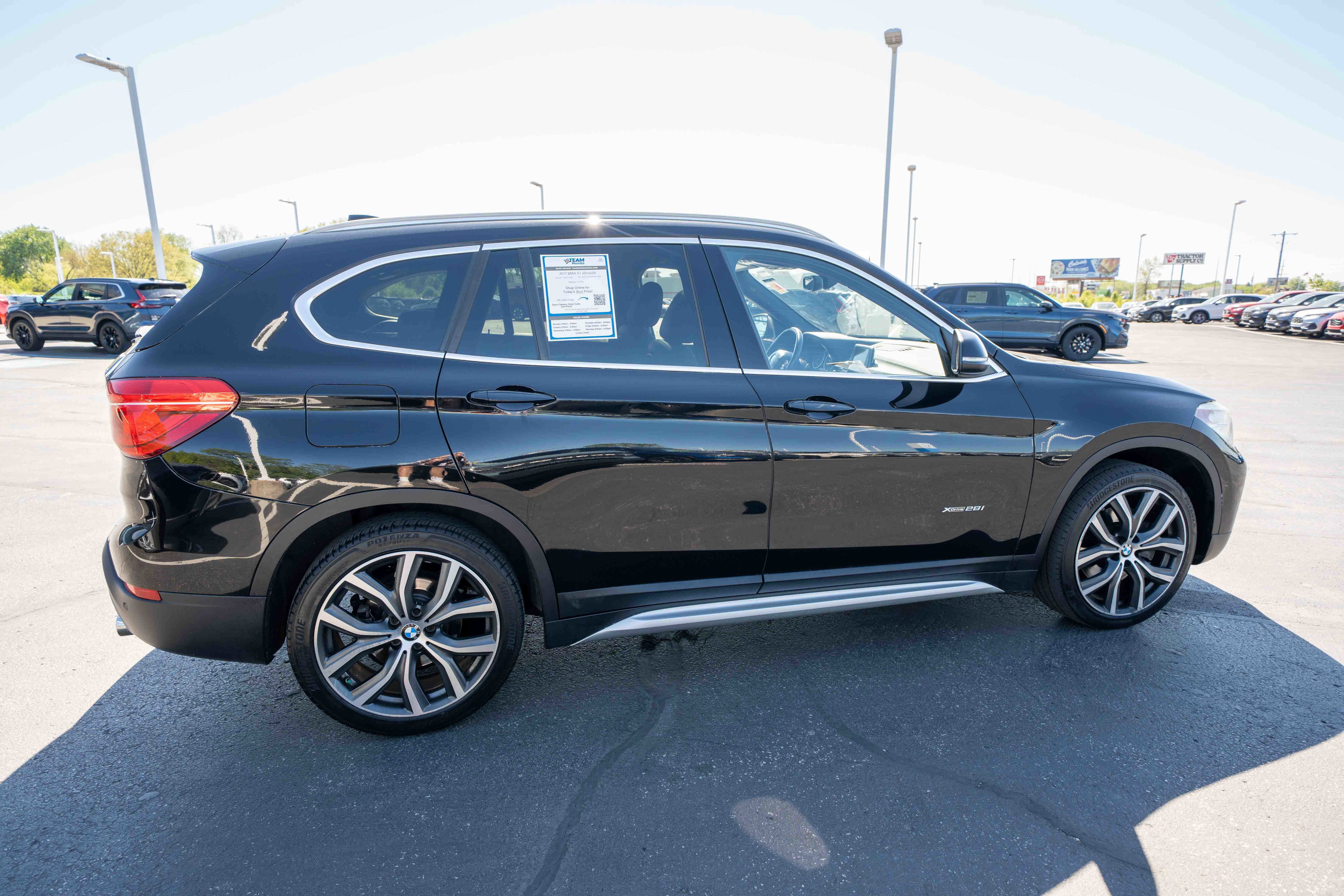 Used 2017 BMW X1 xDrive28i AWD/4WD image 6