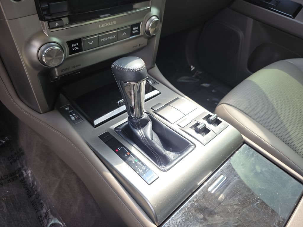 Used 2017 Lexus GX 460 AWD/4WD image 25
