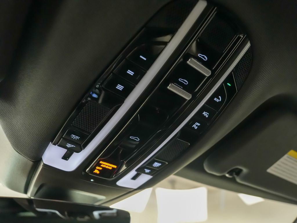 Certified 2022 Porsche Panamera 4 Executive image 31