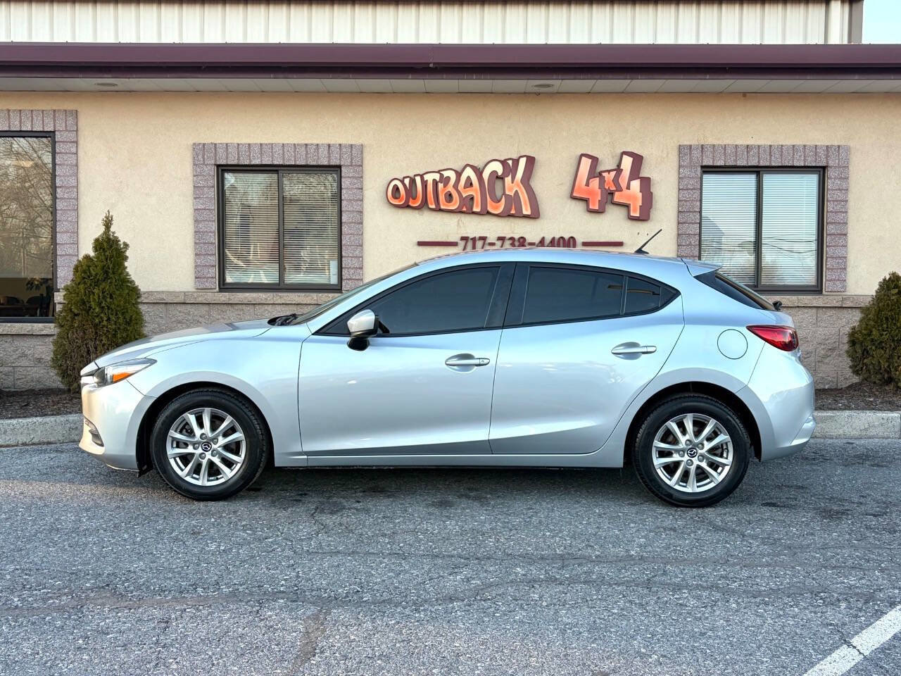 Used 2018 MAZDA MAZDA3 Sport FWD image 36