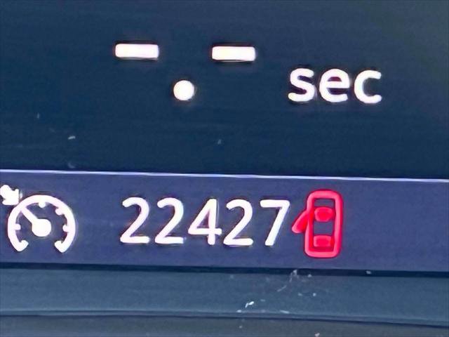 Used 2022 Chevrolet Traverse LT image 25