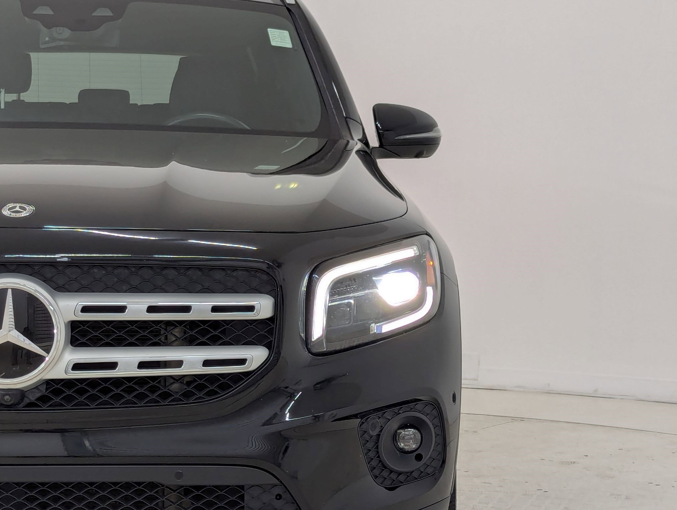 Used 2021 Mercedes-Benz GLB 250 4MATIC image 11