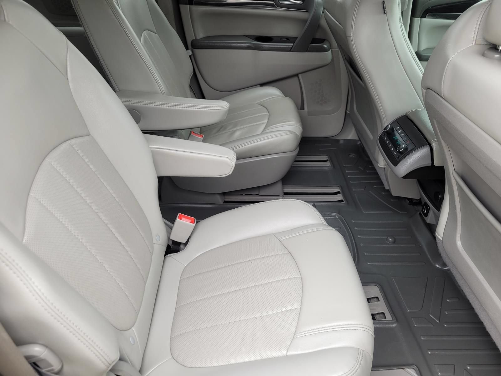 Used 2017 Buick Enclave Leather w/ Trailering Package FWD image 14