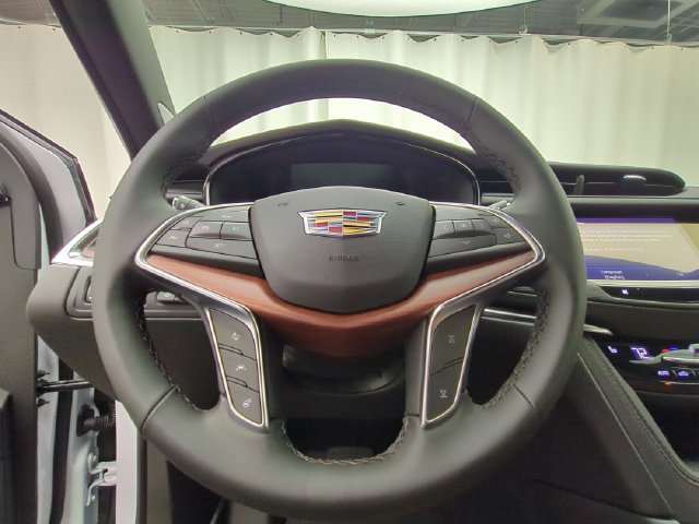 New 2026 Cadillac XT5 Premium Luxury w/ LPO, Floor Liner Package AWD/4WD image 10