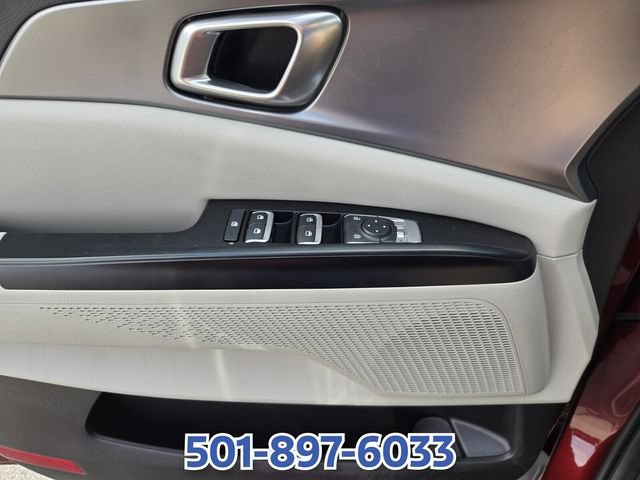Used 2024 Kia Carnival LX FWD image 32