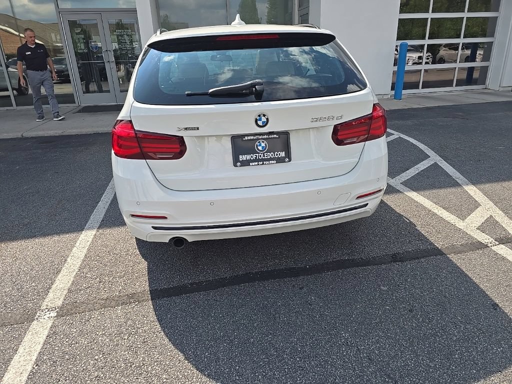 Used 2018 BMW 328d xDrive Wagon AWD/4WD image 6
