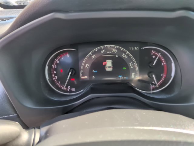 Certified 2025 Toyota RAV4 XLE FWD image 18