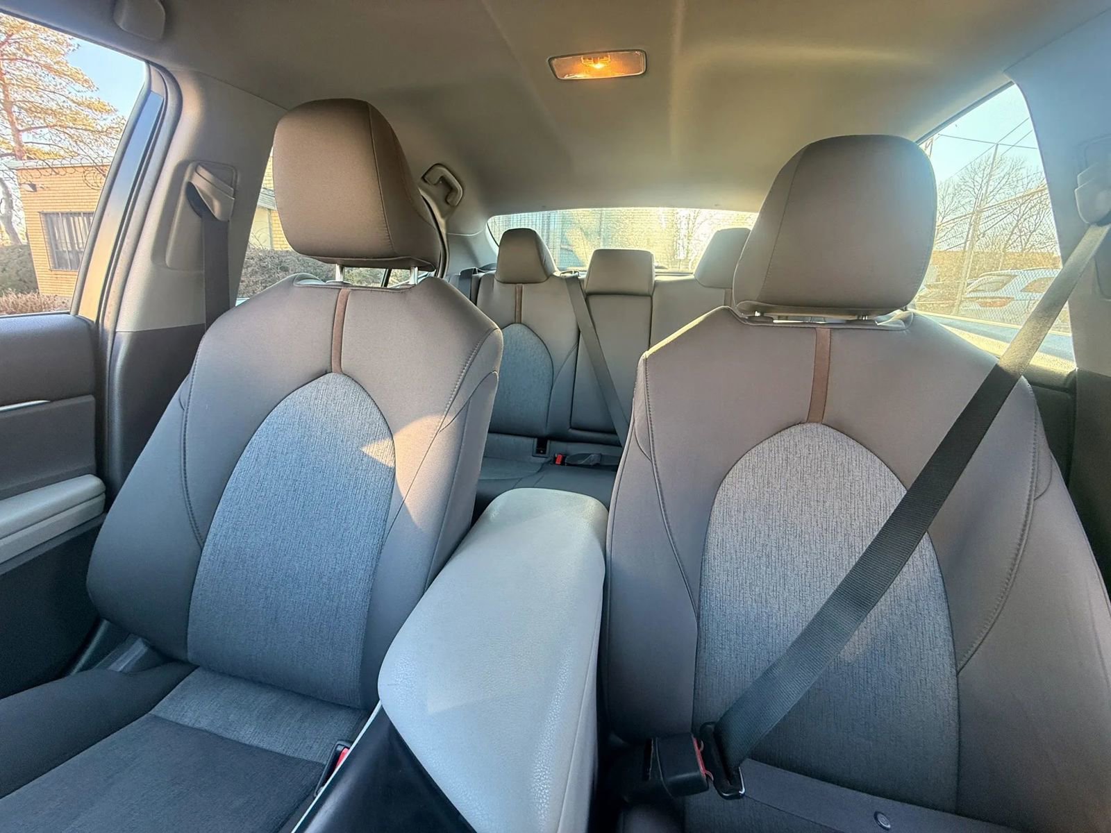 Used 2018 Toyota Camry LE w/ Protection Package (Q2) FWD image 23