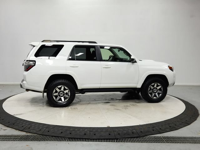 Used 2021 Toyota 4Runner TRD Off-Road AWD/4WD image 9