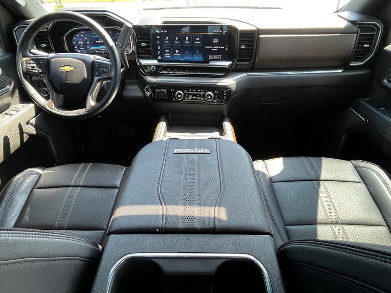 Used 2024 Chevrolet Silverado 2500 High Country w/ Technology Package image 13