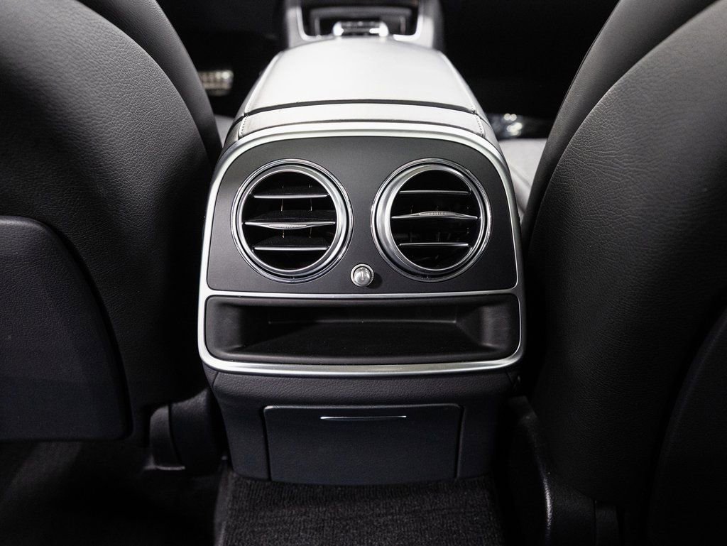 Used 2020 Mercedes-Benz S 560 4MATIC Sedan image 28