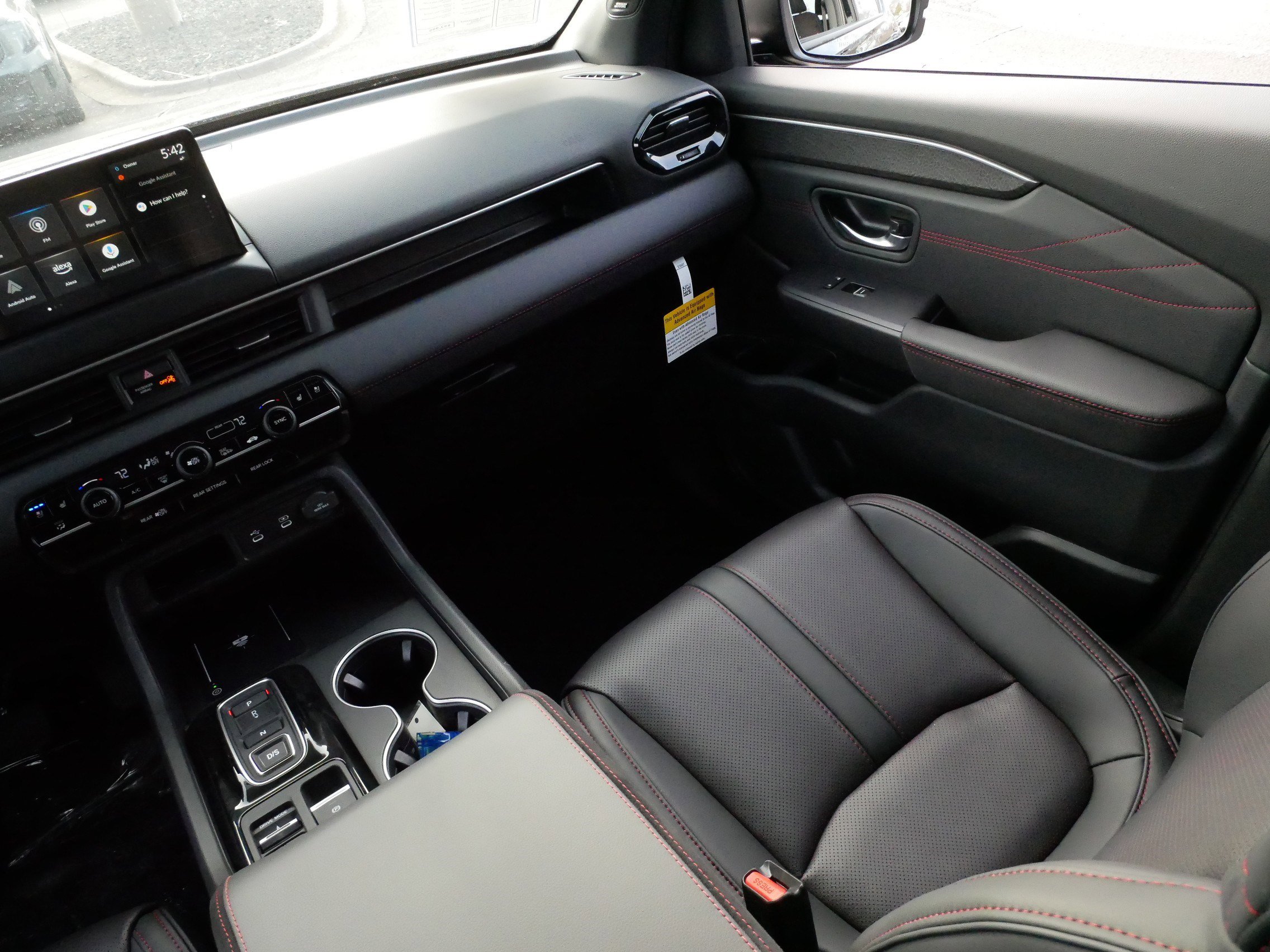 Certified 2026 Honda Pilot Black Edition image 11