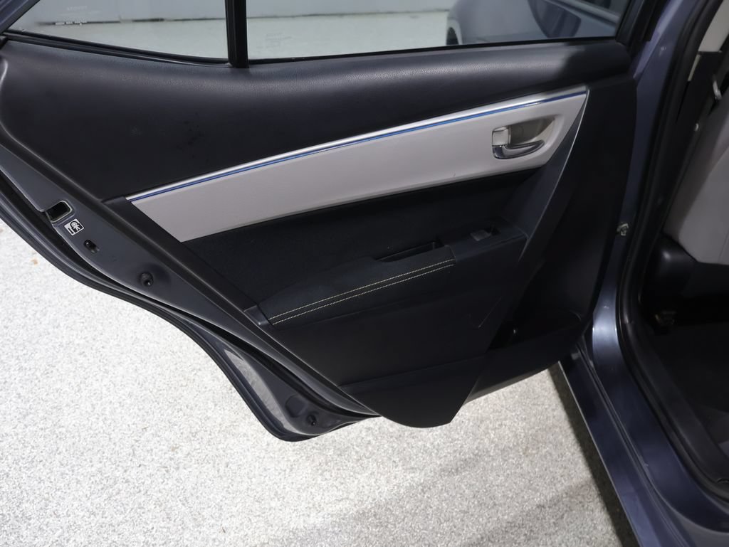 Used 2014 Toyota Corolla LE FWD image 17