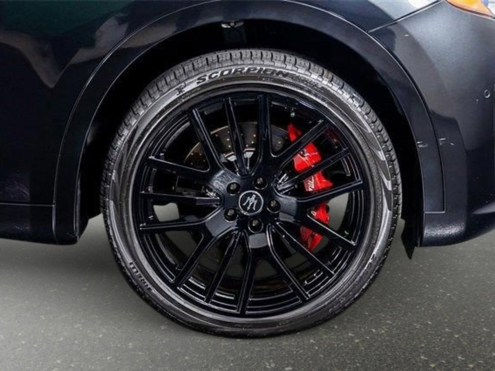 Used 2024 Maserati Levante Modena Ultima AWD/4WD image 7