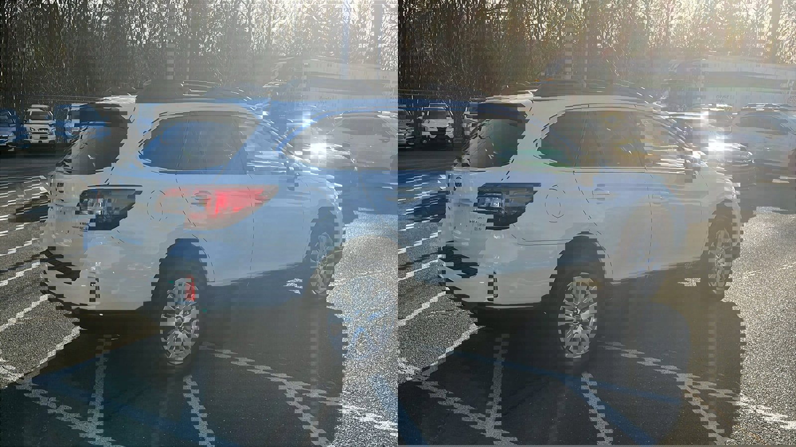 Used 2017 Subaru Outback 2.5i Premium image 7