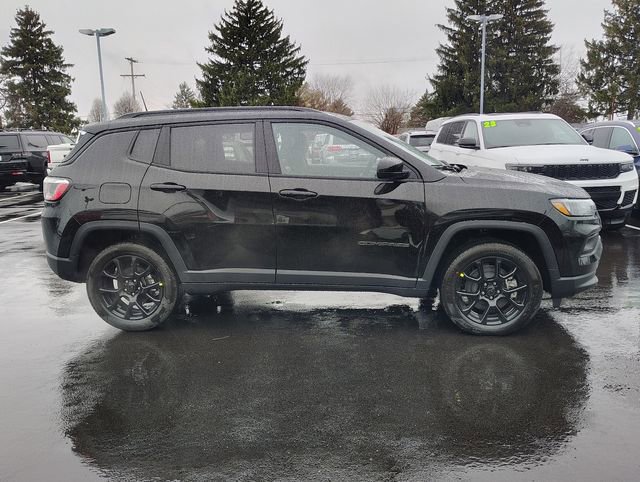New 2026 Jeep Compass Latitude image 5