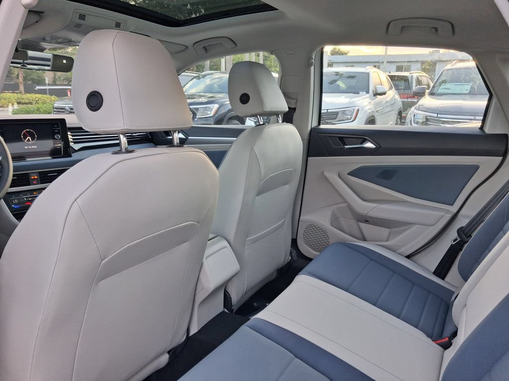 New 2026 Volkswagen Jetta SE FWD image 5