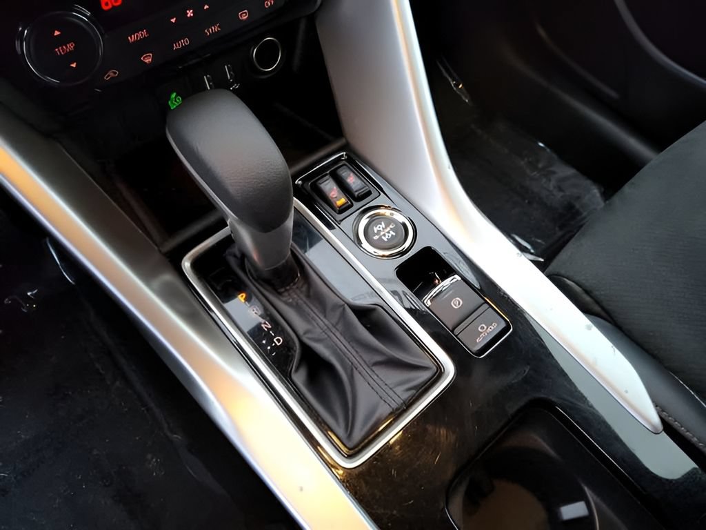 Used 2024 Mitsubishi Eclipse Cross SE AWD/4WD image 15