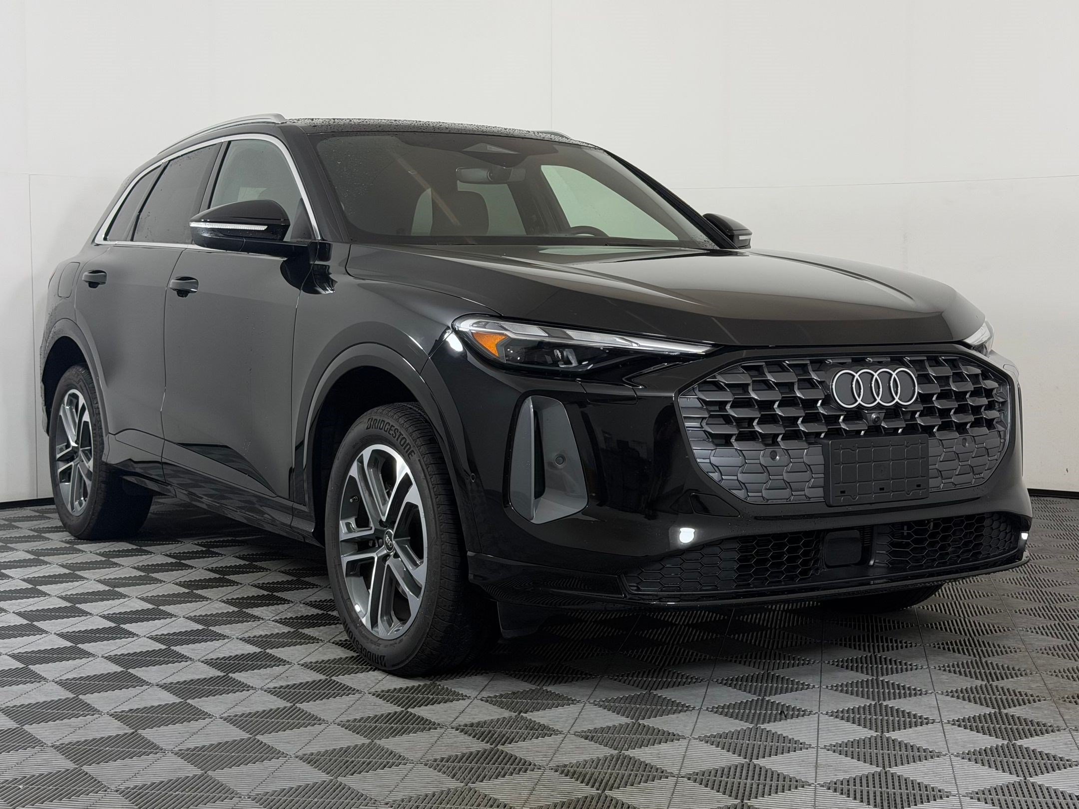 Used 2025 Audi Q5 Premium w/ Convenience Package AWD/4WD image 7