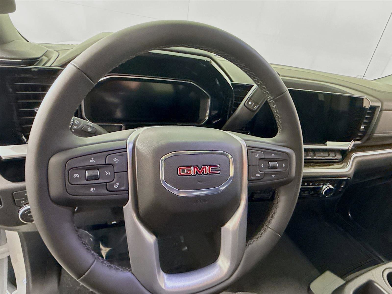 New 2026 GMC Sierra 1500 SLE w/ Preferred Package image 6