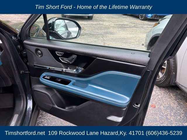 Used 2020 Lincoln Corsair Reserve w/ Equipment Group 201A AWD/4WD image 25