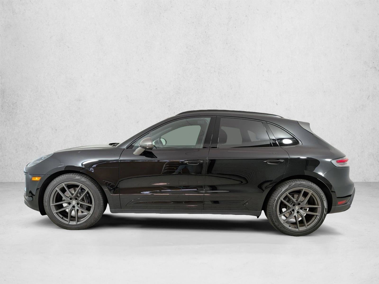 Used 2026 Porsche Macan AWD/4WD image 2