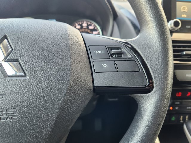 Used 2025 Mitsubishi Eclipse Cross LE AWD/4WD image 30