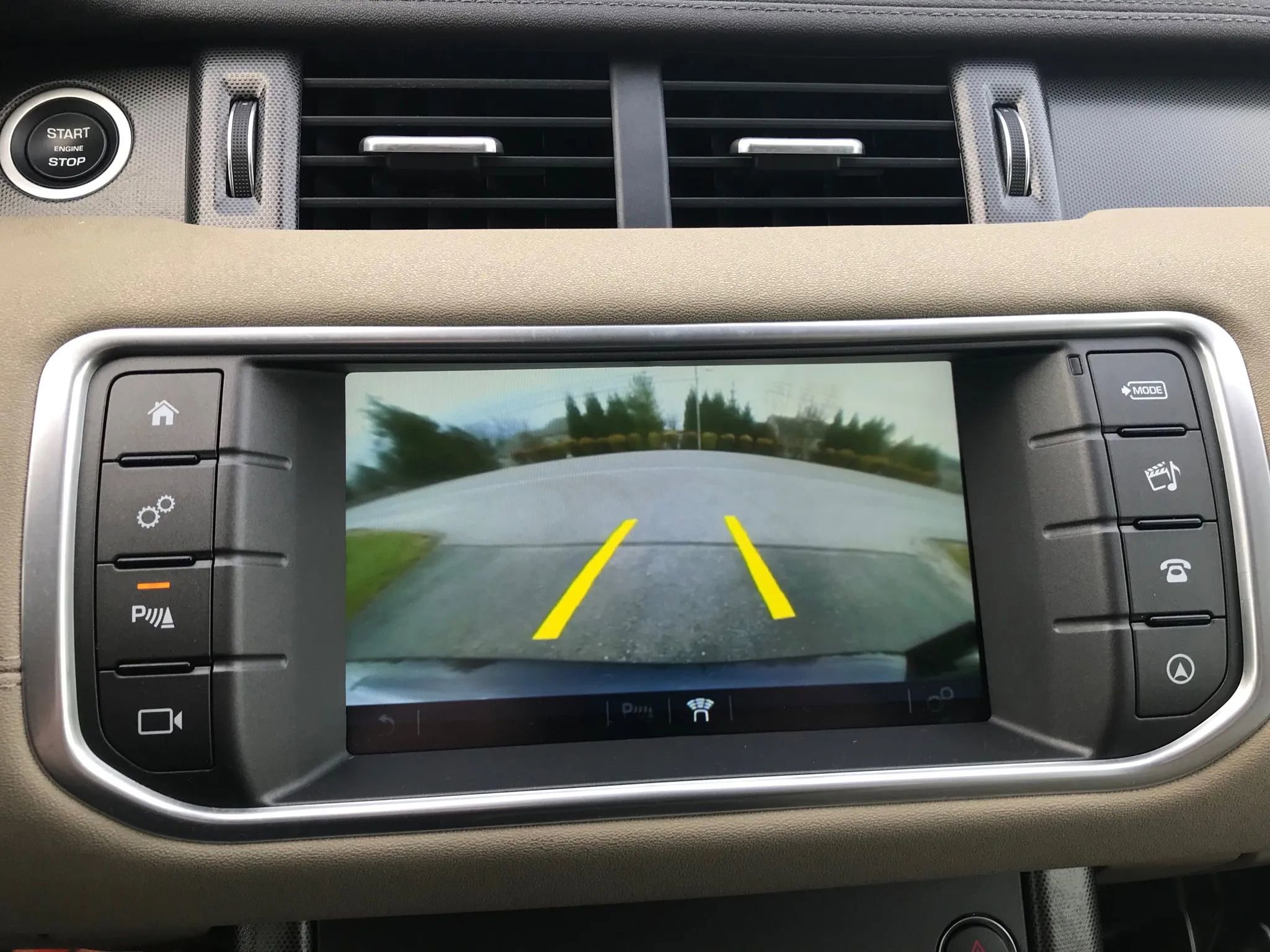 Used 2018 Land Rover Range Rover Evoque image 22