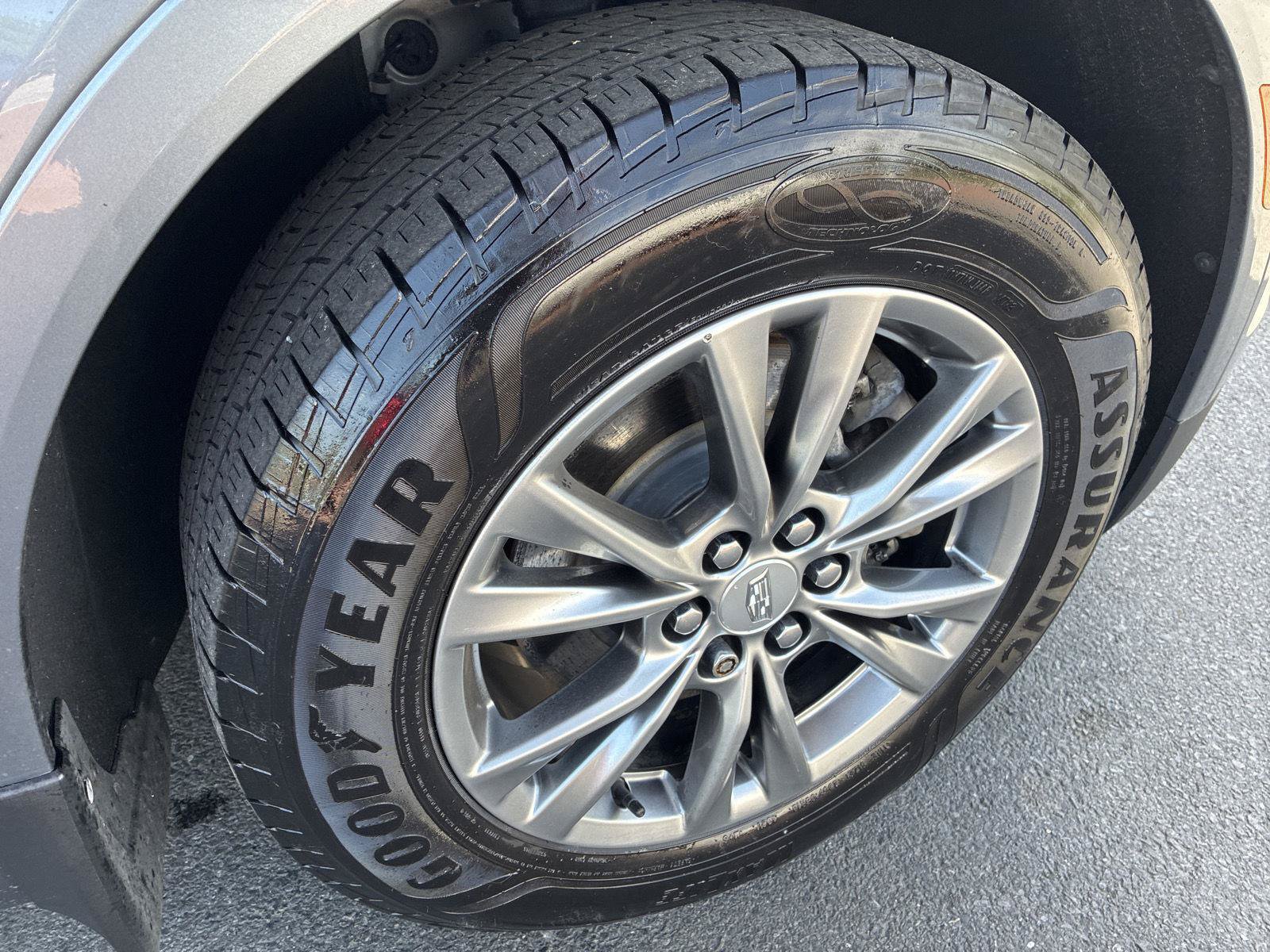 Used 2022 Cadillac XT5 Premium Luxury w/ Technology Package AWD/4WD image 9