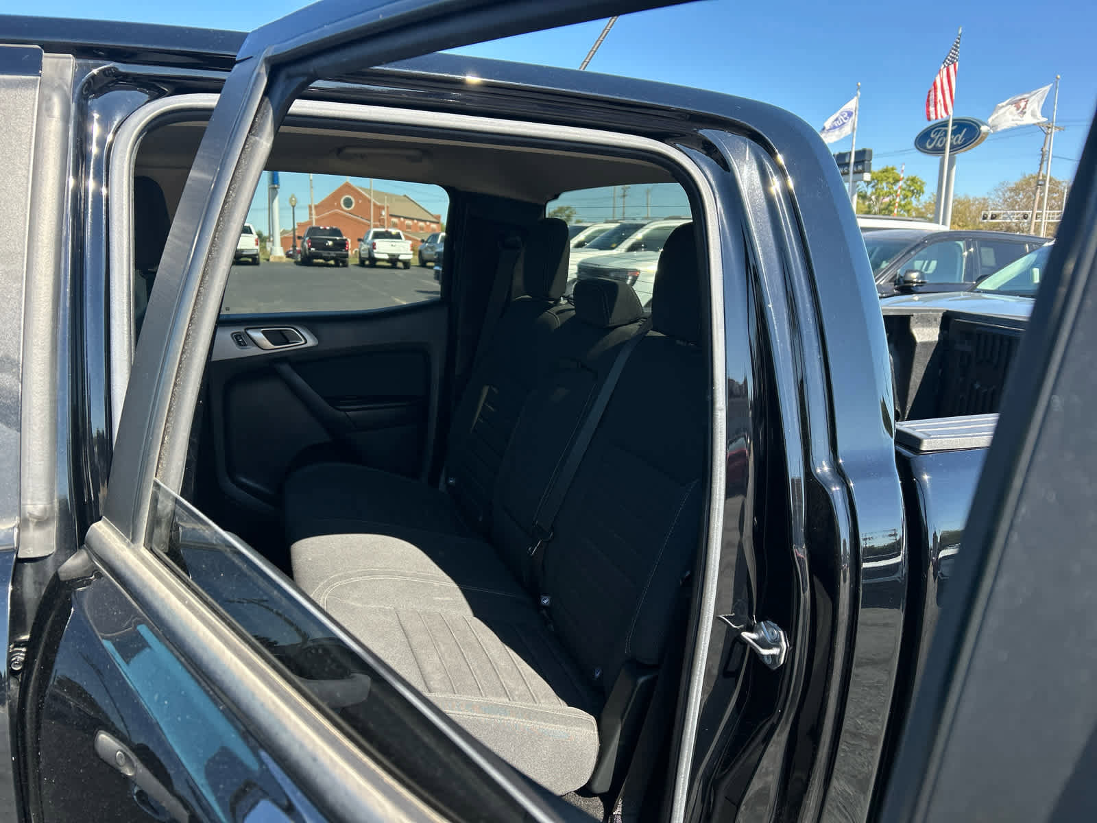 Used 2021 Ford Ranger XLT w/ Equipment Group 301A Mid image 9