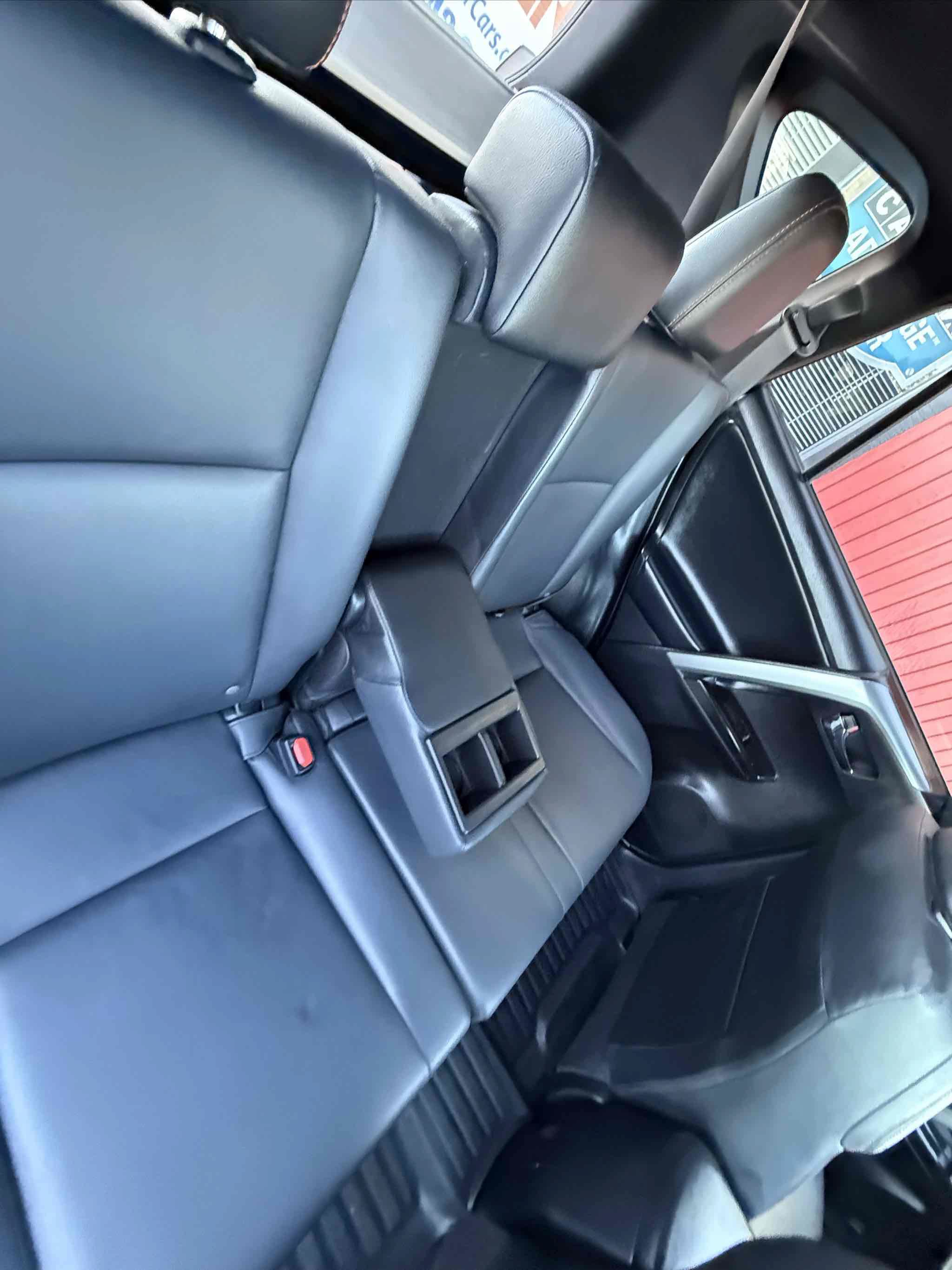 Used 2018 Toyota RAV4 SE w/ All Weather Liner Package FWD image 80