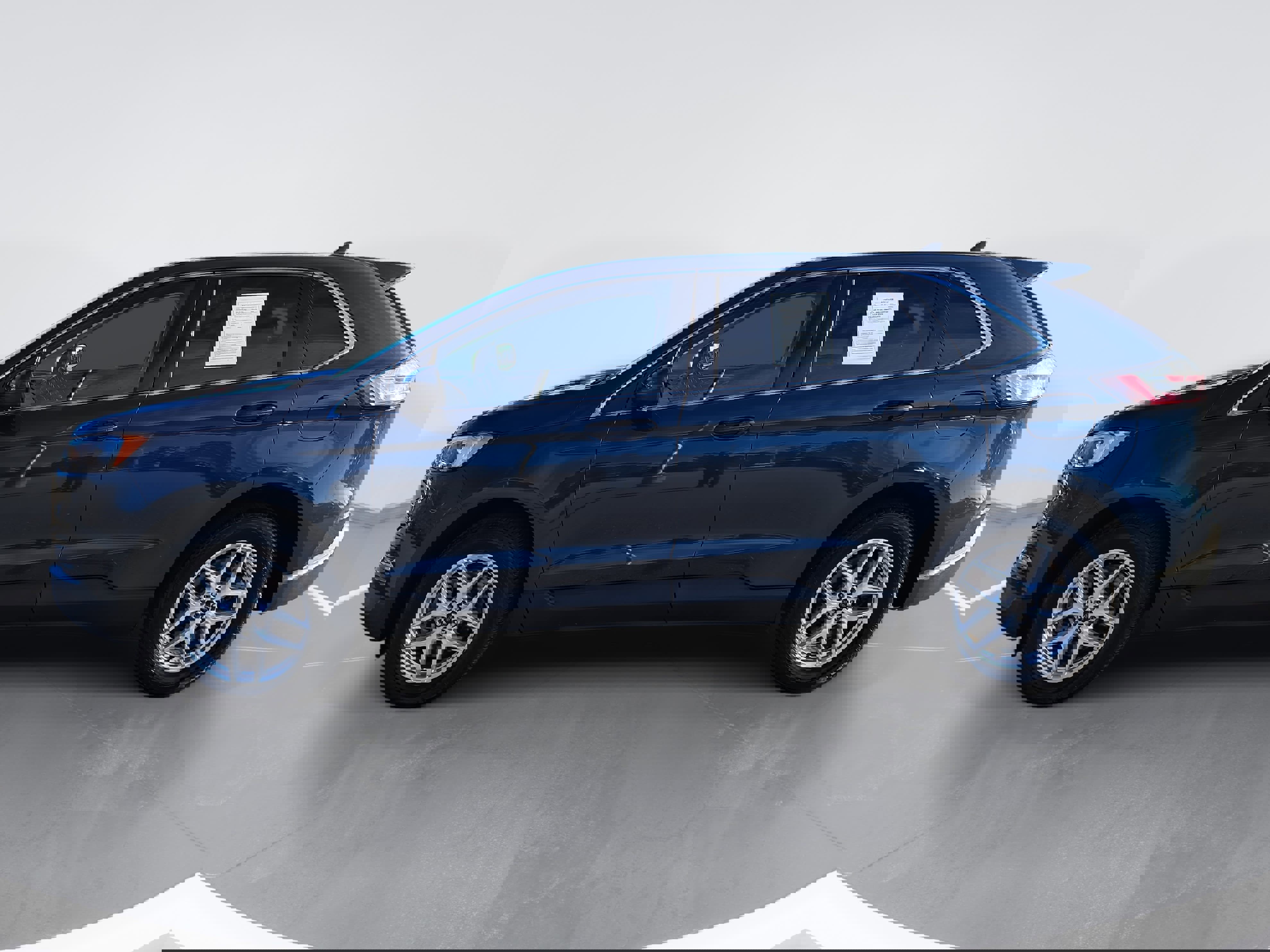 Used 2024 Ford Edge SEL image 6