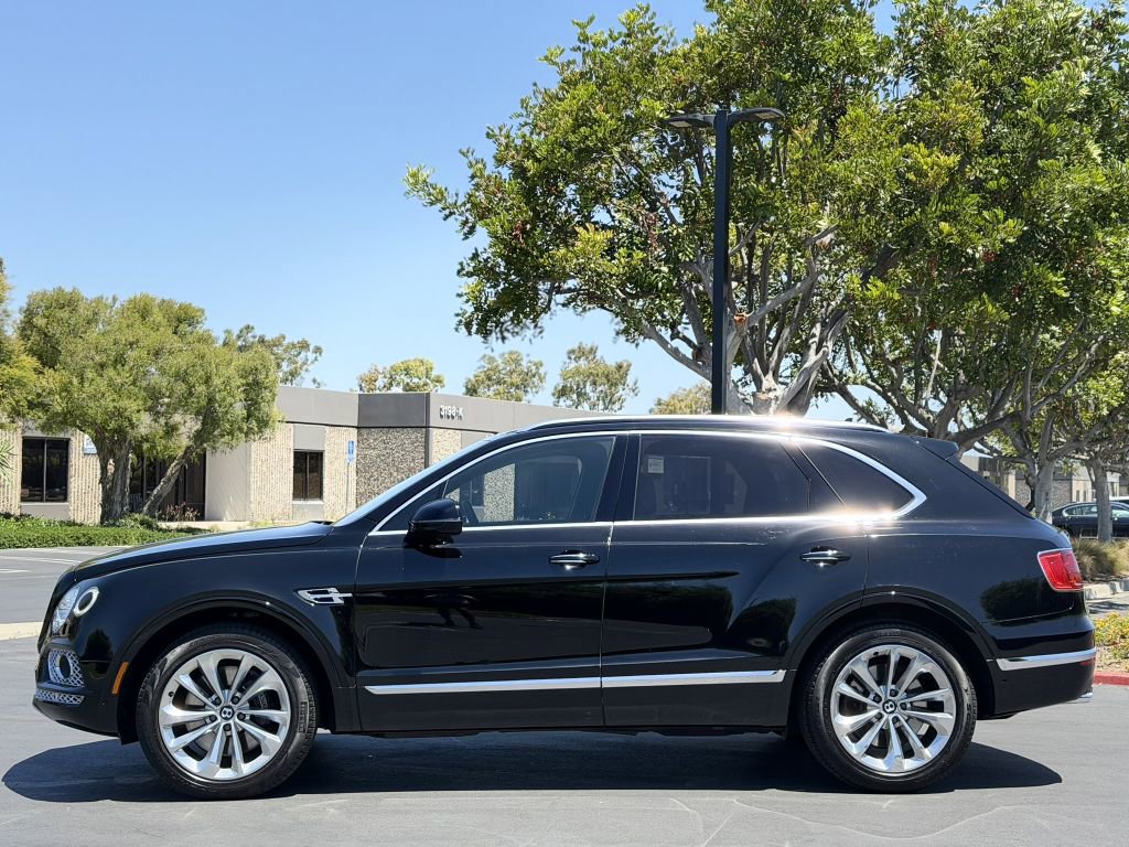 Used 2017 Bentley Bentayga AWD/4WD image 5